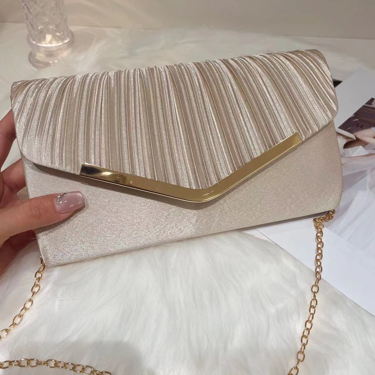 2024 New Women's Satin Evening Bag Banquet Clutch Dress Small Square Bag Fashion Handbag Lightweight